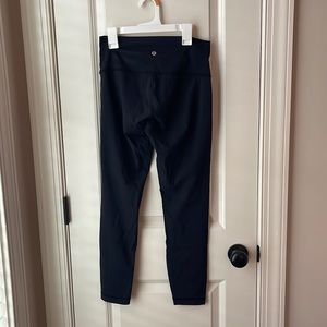 Lululemon Black Wunder Under Leggings 25 inch Length Women's Size 6